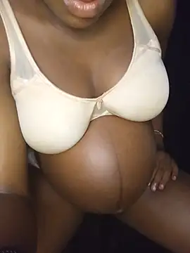 Modelaura online show from 06/10/26, 07:02