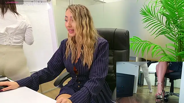 Snapshot of BabesGoWild chatting on 01/22/25, 08:59 BabesGoWild online show from 01/22/25, 08:59