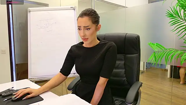 Snapshot of BabesGoWild chatting on 03/05/25, 08:21 BabesGoWild online show from 03/05/25, 08:21