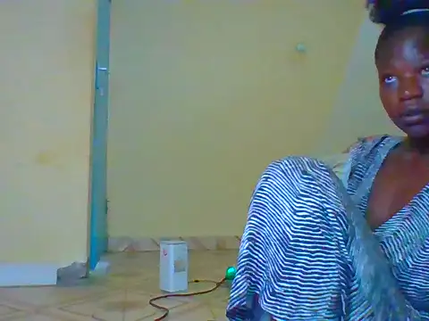 Snapshot of candycrusha chatting on 08/04/26, 05:43 candycrusha online show from 08/04/26, 05:43