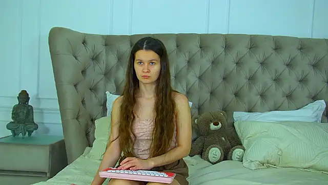 JuliettaTiffani online show from 07/05/26, 04:30