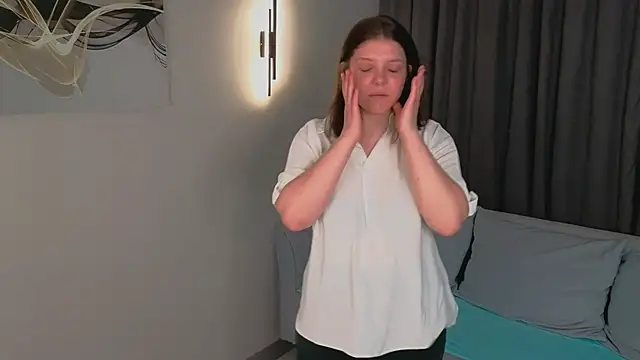 Snapshot of DebraaGraham chatting on 06/11/26, 01:20 DebraaGraham online show from 06/11/26, 01:20