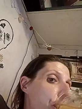 Snapshot of Dubbbetty chatting on 07/26/26, 01:03 Dubbbetty online show from 07/26/26, 01:03