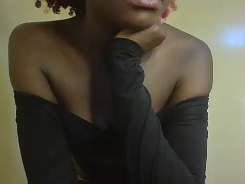 Snapshot of Melly_moll chatting on 07/10/26, 02:41 Melly moll online show from 07/10/26, 02:41