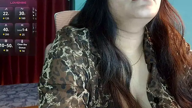 Snapshot of hey_rhea chatting on 07/13/26, 05:27 hey rhea online show from 07/13/26, 05:27