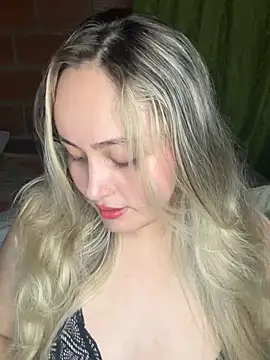 Snapshot of Rositafresitaa chatting on 06/19/26, 01:43 Rositafresitaa online show from 06/19/26, 01:43