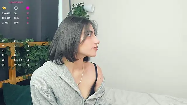 LunarLori online show from 07/14/26, 10:21