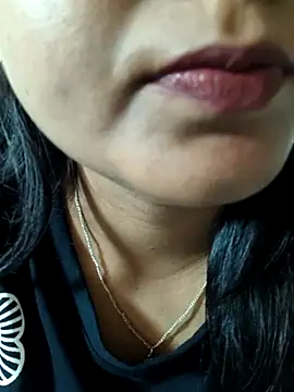 Snapshot of sheela_3563 chatting on 07/11/26, 07:22 sheela 3563 online show from 07/11/26, 07:22