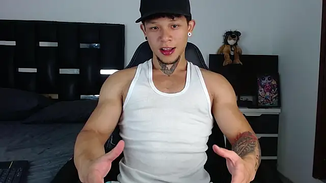 Snapshot of Erosscott_ chatting on 07/03/26, 03:24 Erosscott online show from 07/03/26, 03:24