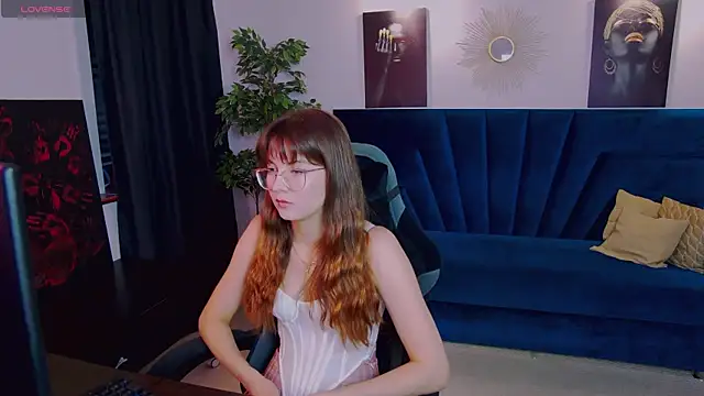 KatyNuar online show from 06/10/26, 05:50