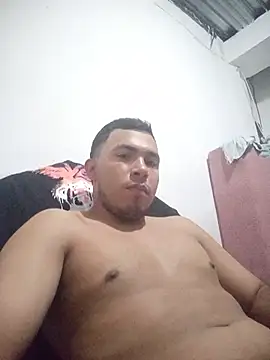 Snapshot of fer123H chatting on 06/12/26, 10:30 fer123H online show from 06/12/26, 10:30