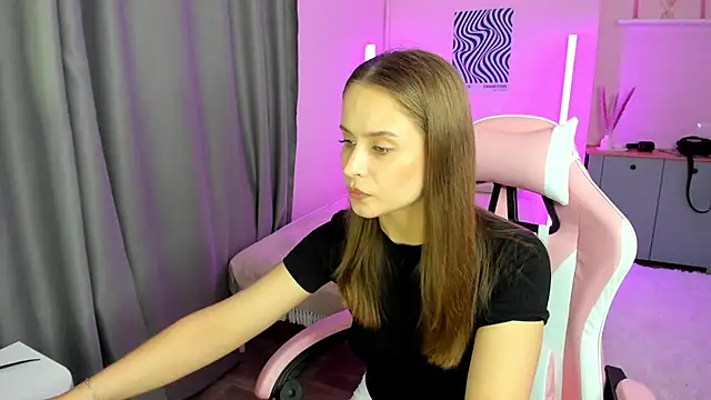 LeslieAarons online show from 06/11/26, 09:29