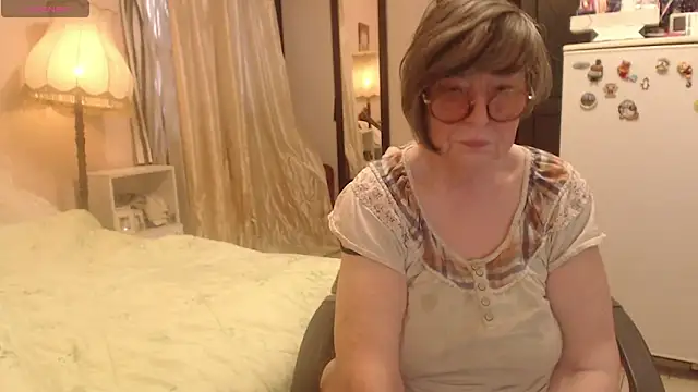 Snapshot of Sharon_Amore chatting on 05/01/26, 05:39 Sharon Amore online show from 05/01/26, 05:39