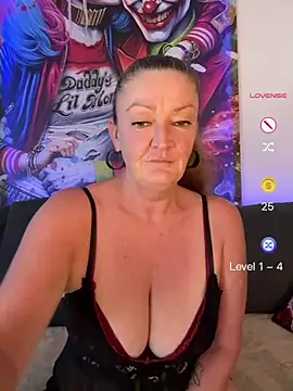 MumGabriela online show from 07/25/26, 10:46