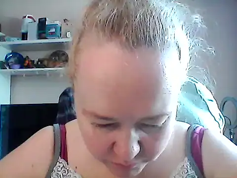 Snapshot of Viola27 chatting on 06/08/26, 07:20 Viola27 online show from 06/08/26, 07:20