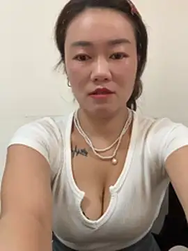 Snapshot of mollymm chatting on 07/04/26, 01:34 mollymm online show from 07/04/26, 01:34