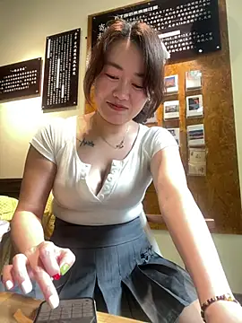 Snapshot of mollymm chatting on 07/15/26, 08:41 mollymm online show from 07/15/26, 08:41