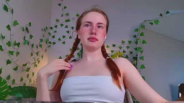 Snapshot of ChloeAster chatting on 07/21/26, 07:00 ChloeAster online show from 07/21/26, 07:00