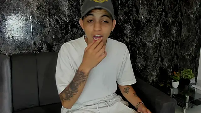 cameron lux77 online show from 07/19/26, 04:16