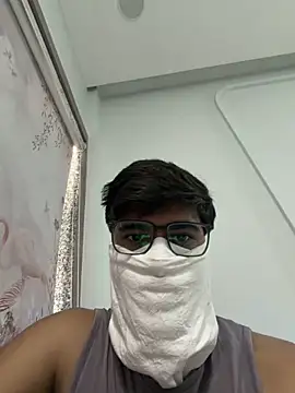 Snapshot of dreamy_boy chatting on 06/13/26, 05:05 dreamy boy online show from 06/13/26, 05:05
