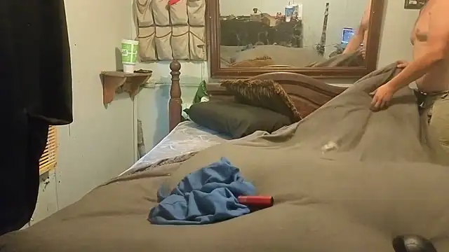 Snapshot of butttslut chatting on 06/27/26, 12:22 butttslut online show from 06/27/26, 12:22