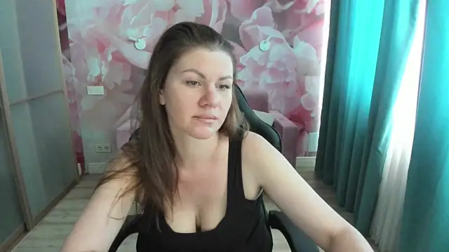 Snapshot of LunaKissesx chatting on 07/18/26, 11:36 LunaKissesx online show from 07/18/26, 11:36