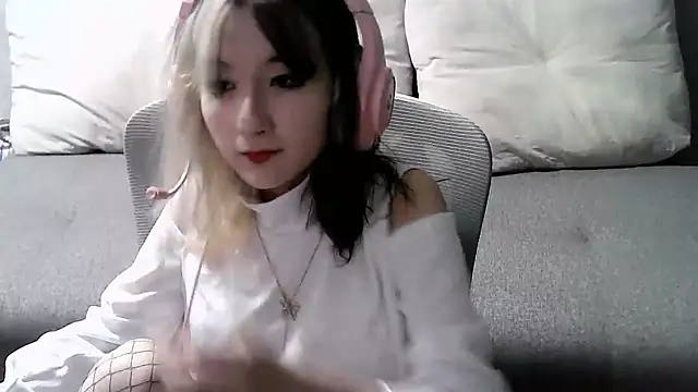 Snapshot of Lilfain_baby chatting on 07/14/26, 12:22 Lilfain baby online show from 07/14/26, 12:22