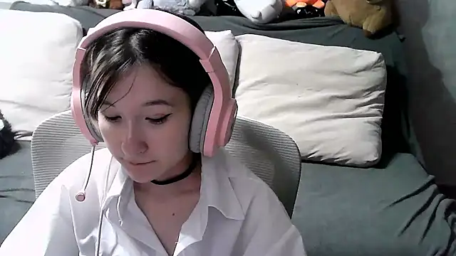Snapshot of Lilfain_baby chatting on 07/23/26, 02:26 Lilfain baby online show from 07/23/26, 02:26