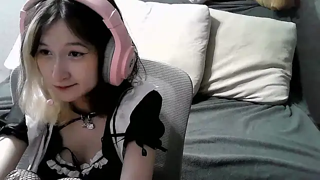 Snapshot of Lilfain_baby chatting on 07/25/26, 11:08 Lilfain baby online show from 07/25/26, 11:08