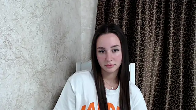 Snapshot of Tina_tin85 chatting on 08/03/26, 08:23 Tina tin85 online show from 08/03/26, 08:23