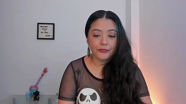 LauraToro  online show from 02/24/26, 01:09