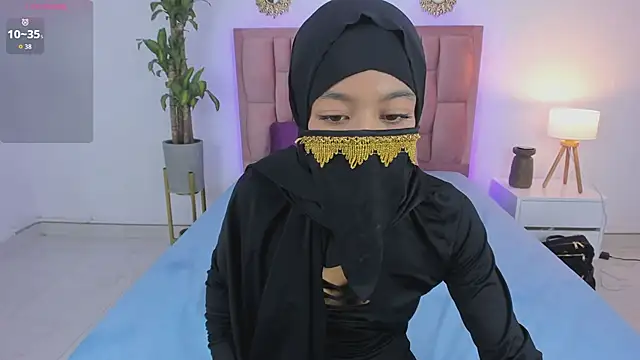 Snapshot of saharaa_noor chatting on 06/14/26, 11:07 saharaa noor online show from 06/14/26, 11:07