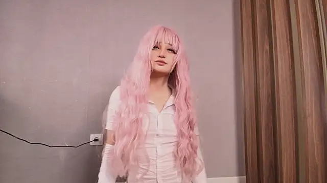 Snapshot of mimi_cutee chatting on 06/10/26, 02:56 mimi cutee online show from 06/10/26, 02:56