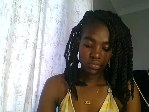 Snapshot of Lola_Allure chatting on 06/27/26, 11:04 Lola Allure online show from 06/27/26, 11:04