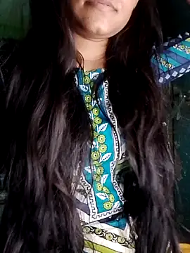 Snapshot of Ishaniya chatting on 07/27/26, 09:38 Ishaniya online show from 07/27/26, 09:38