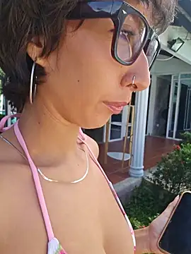 Snapshot of Rebeca_cinamon chatting on 06/09/26, 02:39 Rebeca cinamon online show from 06/09/26, 02:39