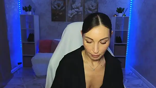 Snapshot of NikoleMills chatting on 07/14/26, 05:45 NikoleMills online show from 07/14/26, 05:45