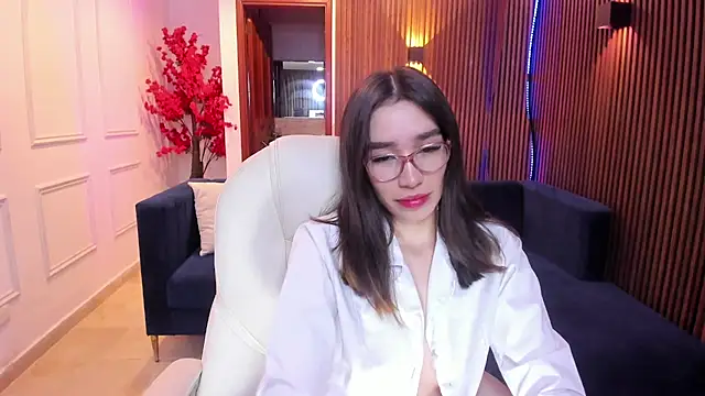 Snapshot of Emma_caarter_ chatting on 07/10/26, 03:11 Emma caarter online show from 07/10/26, 03:11