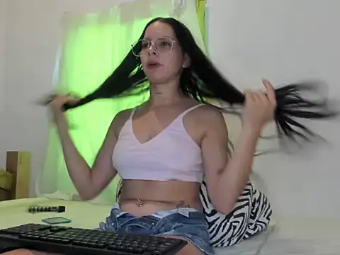 miimii lovee online show from 06/16/26, 07:05