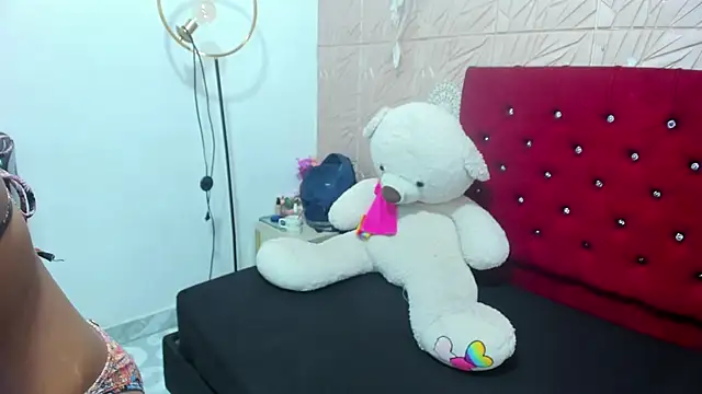 Snapshot of Daniela_Spencerr chatting on 07/18/26, 11:03 Daniela Spencerr online show from 07/18/26, 11:03