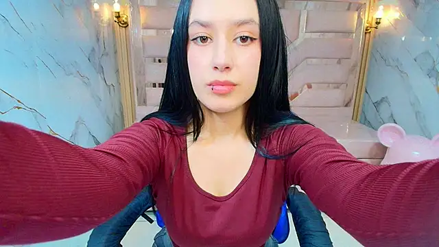 Snapshot of Aleja_r_ chatting on 07/02/26, 07:42 Aleja r online show from 07/02/26, 07:42