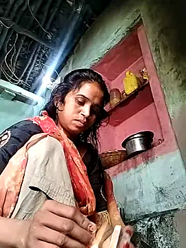 Snapshot of Cut_simran56 chatting on 06/11/26, 01:49 Cut simran56 online show from 06/11/26, 01:49