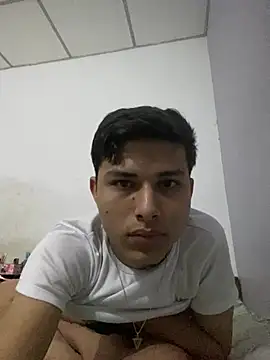 Snapshot of Antoni150906 chatting on 06/17/26, 06:27 Antoni150906 online show from 06/17/26, 06:27