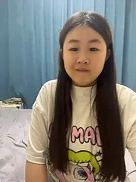 Snapshot of fang-101 chatting on 06/17/26, 03:35 fang-101 online show from 06/17/26, 03:35