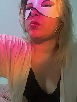 julybri online show from 06/11/26, 03:26