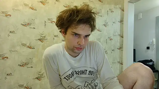 Snapshot of matthewglitch chatting on 06/12/26, 05:12 matthewglitch online show from 06/12/26, 05:12