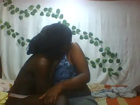 Snapshot of babgirls254 chatting on 06/22/26, 07:11 babgirls254 online show from 06/22/26, 07:11
