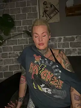 InkedMissLaBaehm online show from 07/08/26, 10:36
