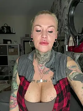InkedMissLaBaehm online show from 07/28/26, 10:53