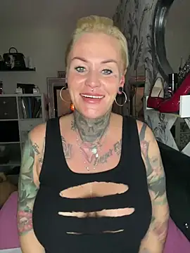 InkedMissLaBaehm online show from 08/01/26, 11:14
